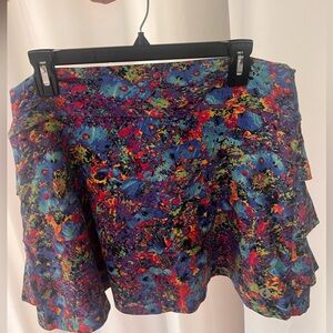 Gorgeous Dona Jo Shakira skort for Tennis or Pickleball in abstract print!!